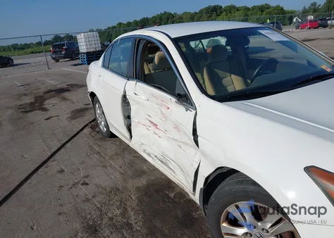 2008 Honda Accord 2.4 Lx-P из США, поврежденный, VIN 1HGCP26418A053361